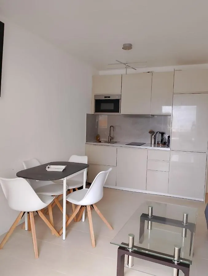 Modern Vue Sur Mer Roses Apartment